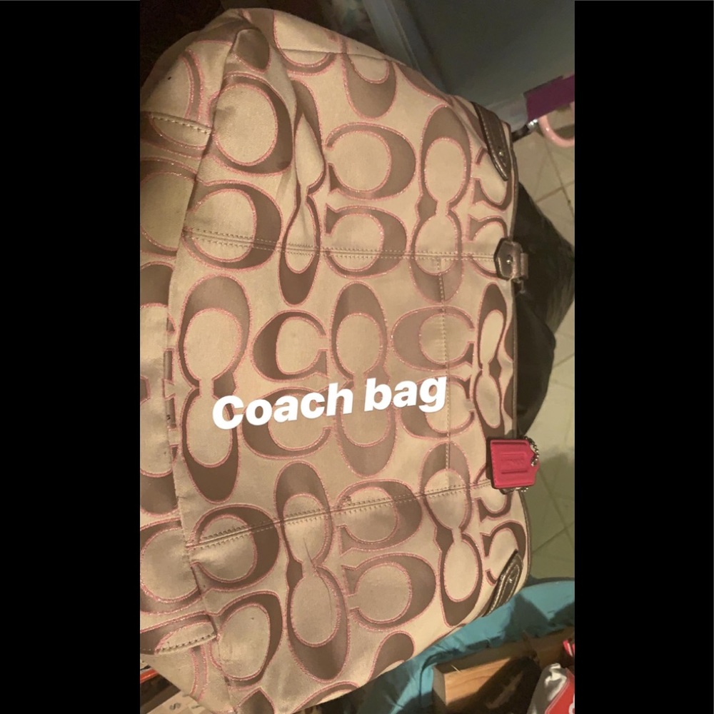 Coach tote! Very fashionable